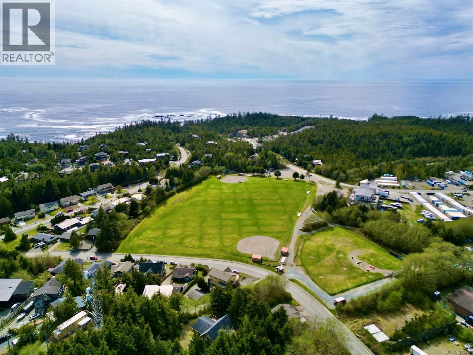 380 Pacific Cres, Ucluelet