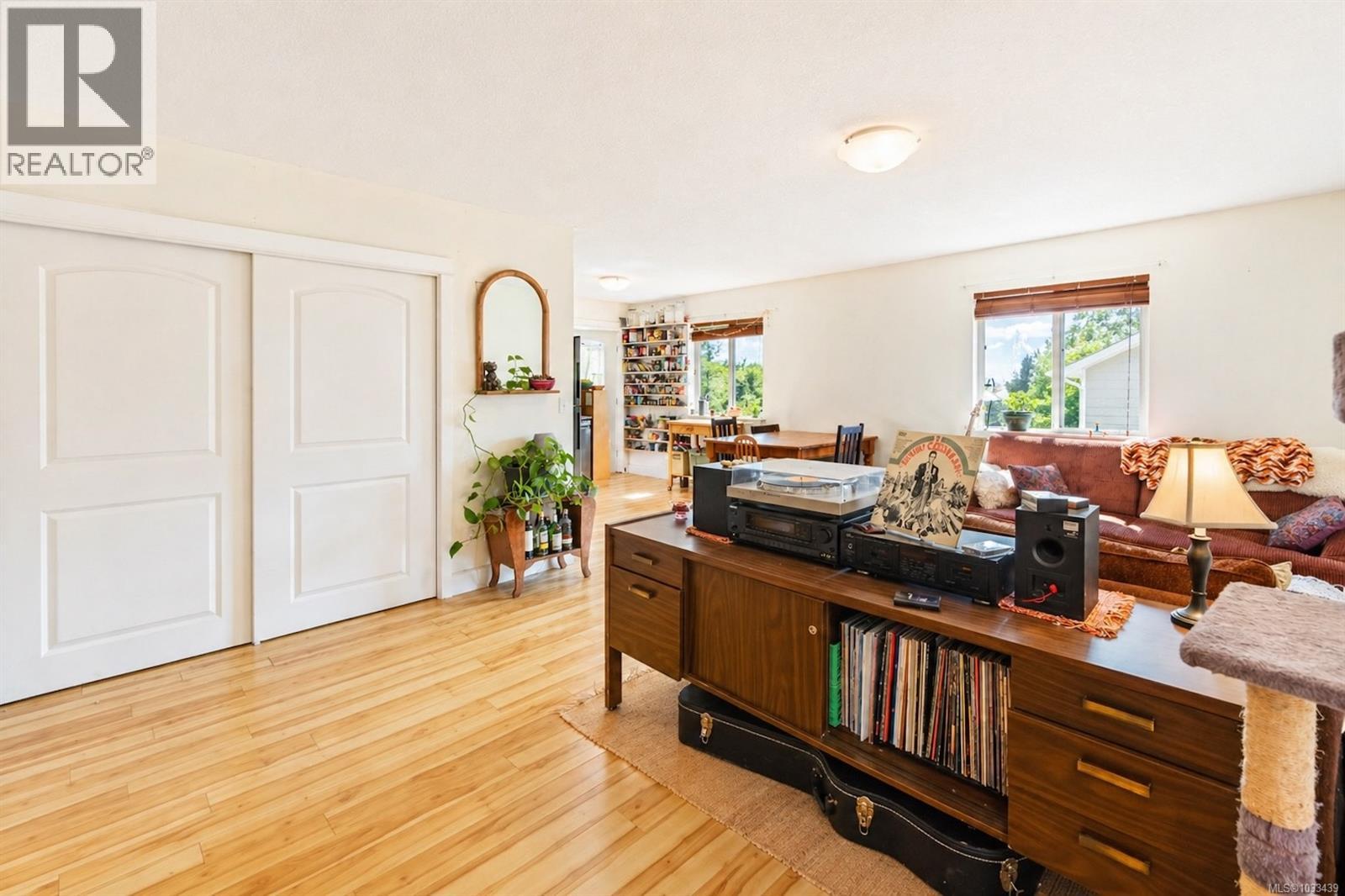 380 Pacific Cres, Ucluelet