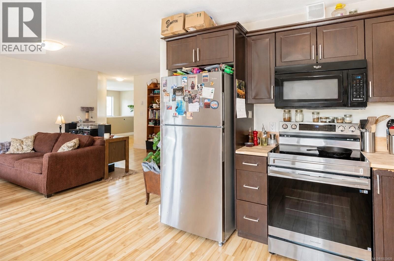 380 Pacific Cres - 7