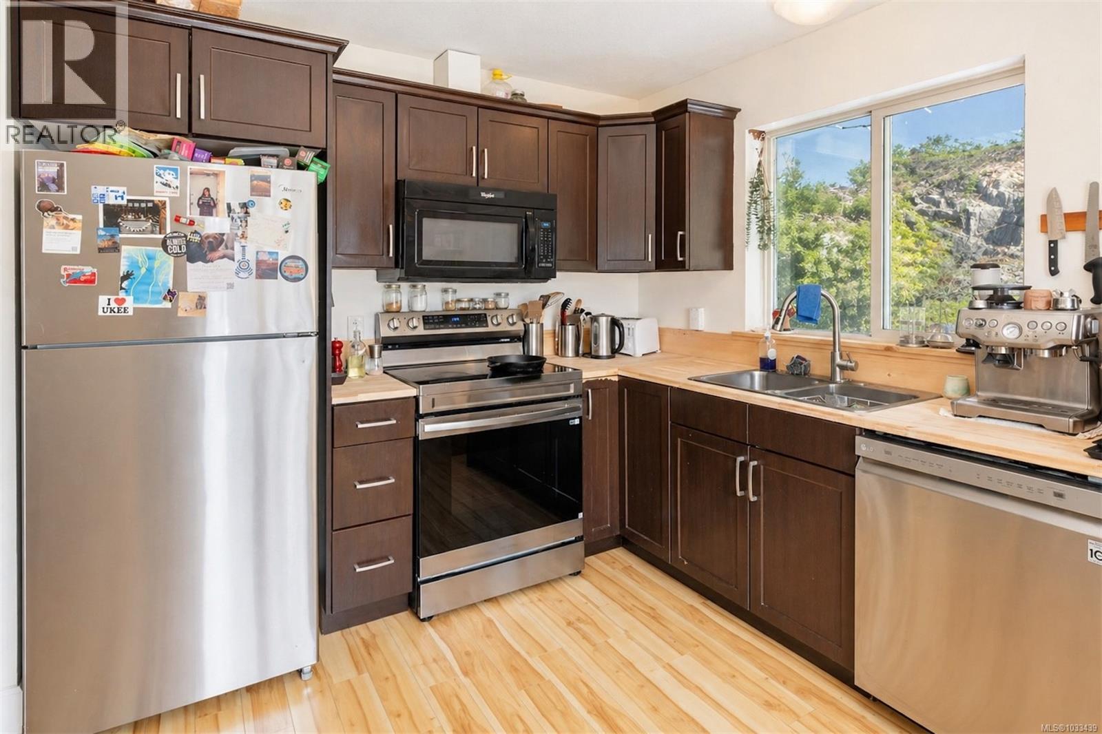 380 Pacific Cres, Ucluelet