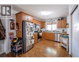 380 Pacific Cres, Ucluelet, BC V0R3A0 Photo 23