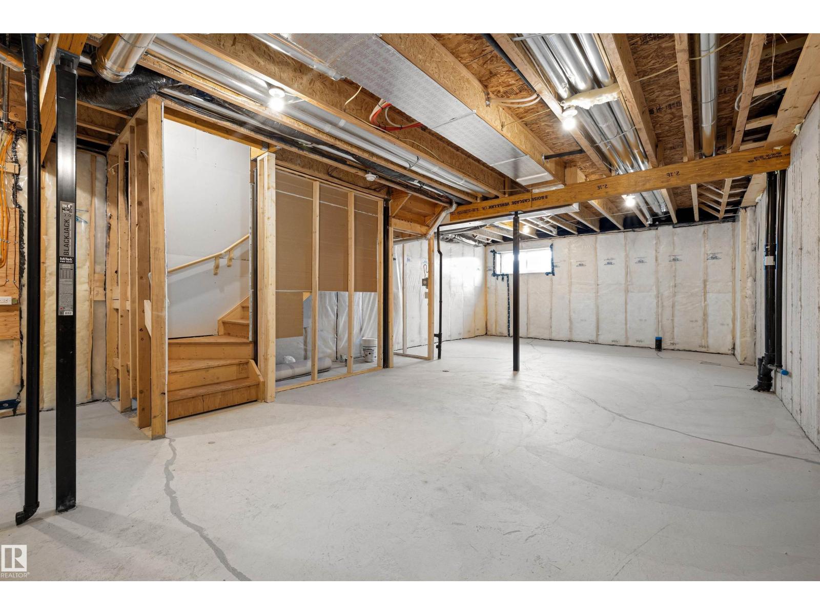 632 176 AV NE, Edmonton