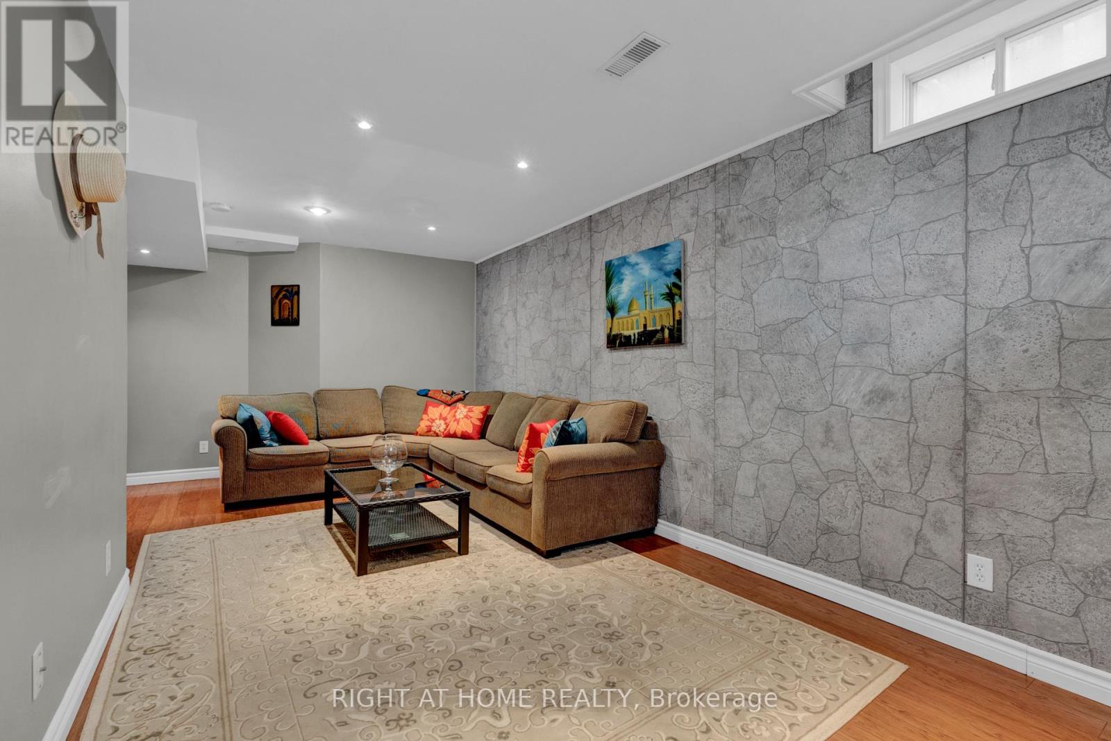 74 NORTHGROVE CRESCENT - 34