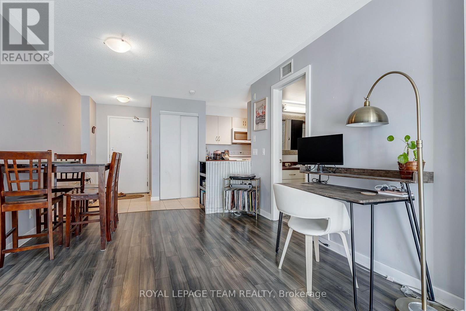 1 Bed, 1 Bath Apartment for Rent in Ottawa – 801 – 138 SOMERSET STREET W, Ottawa – MLS# X13050904 - Image 17