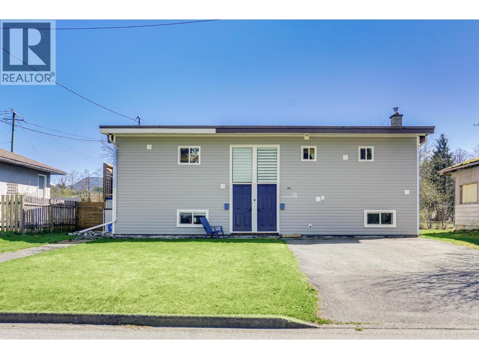 138 KOOTENAY STREET - 1
