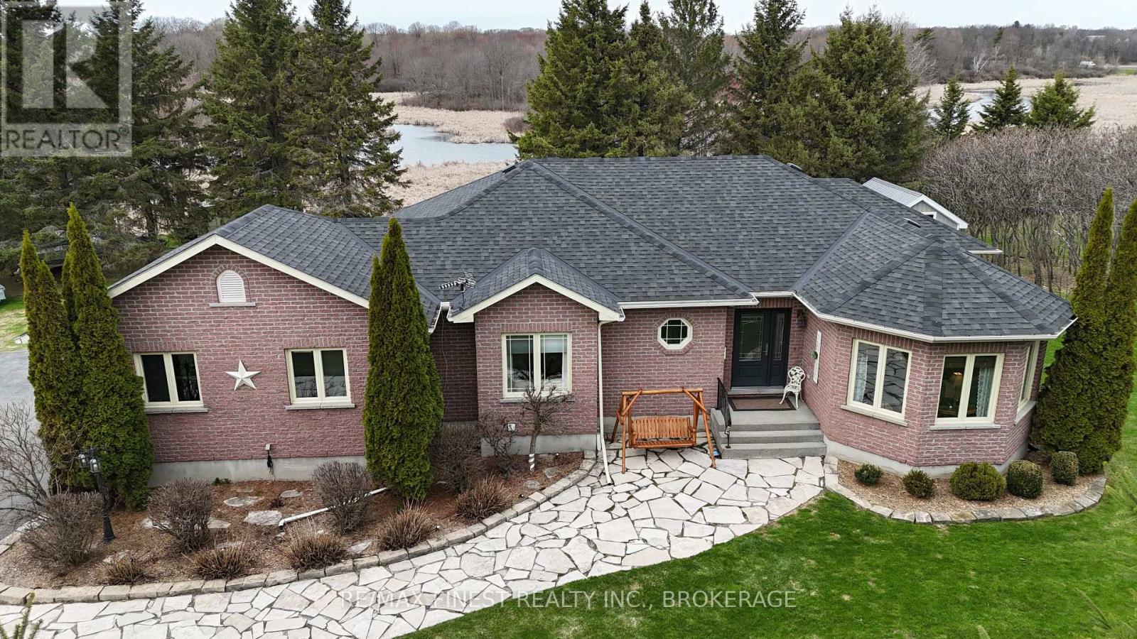 108 GRAYROCK CRESCENT - 38