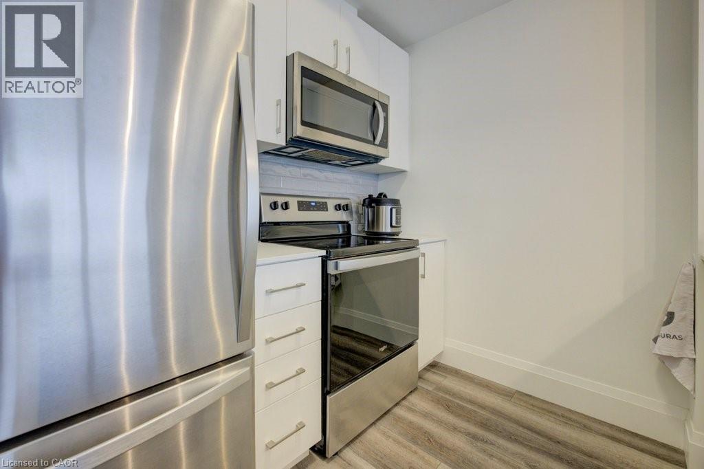108 GARMENT Street Unit# 1810, Kitchener, Ontario, N2G0E2 — Photo 4