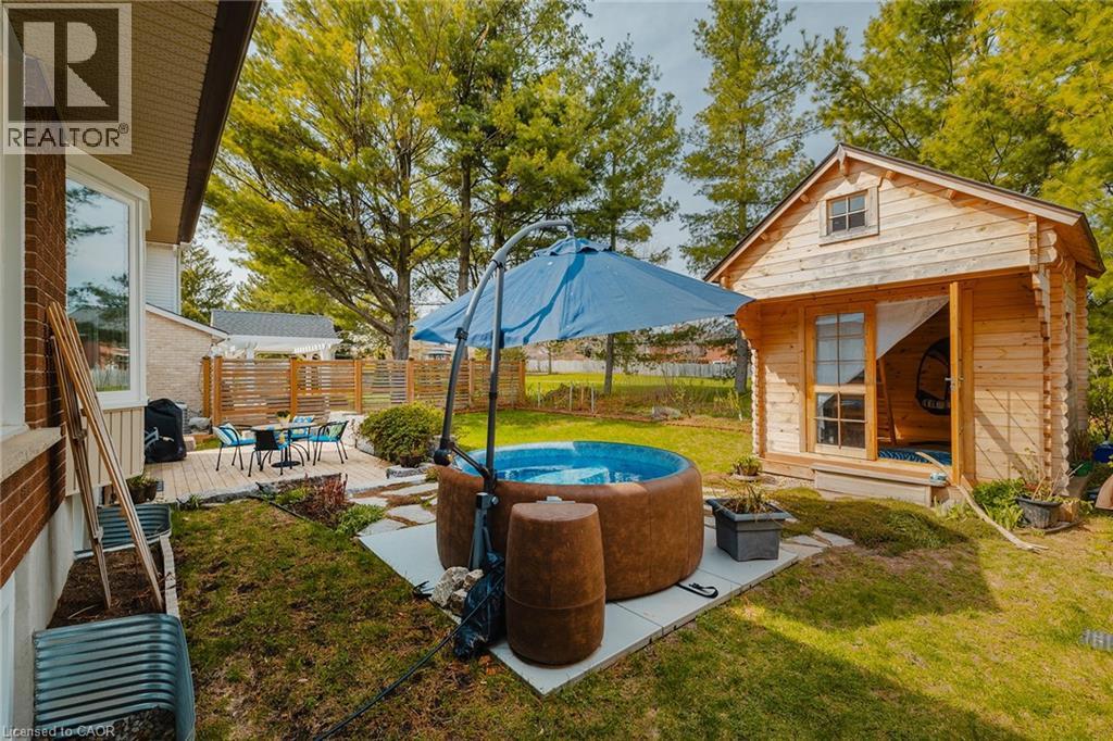 312 FARADAY Court, Waterloo, Ontario N2L6A6 - Photo 2