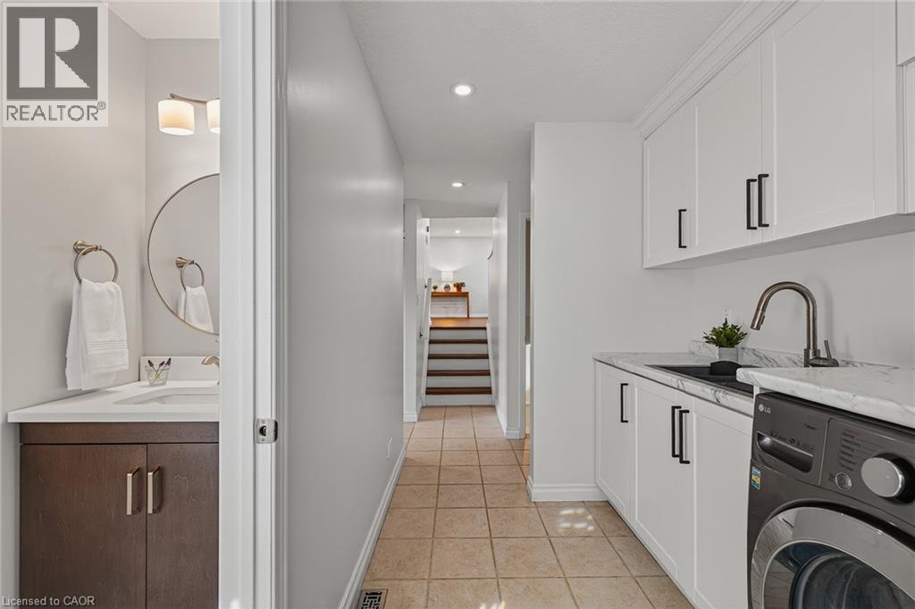 312 FARADAY Court, Waterloo, Ontario, N2L6A6 — Photo 33