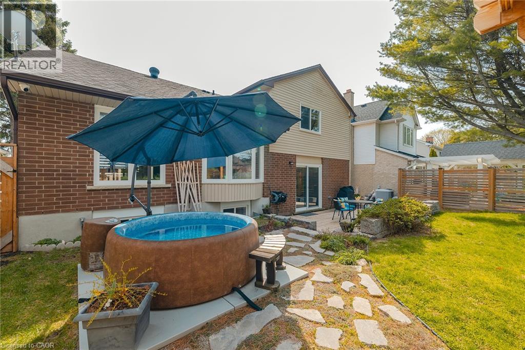312 FARADAY Court, Waterloo, Ontario, N2L6A6 — Photo 46