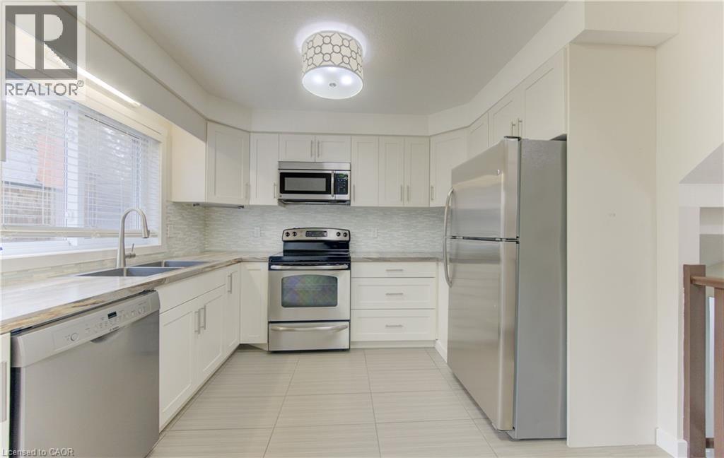 487 EAST Avenue Unit 2, Kitchener, Ontario N2H0A8 - Photo 4