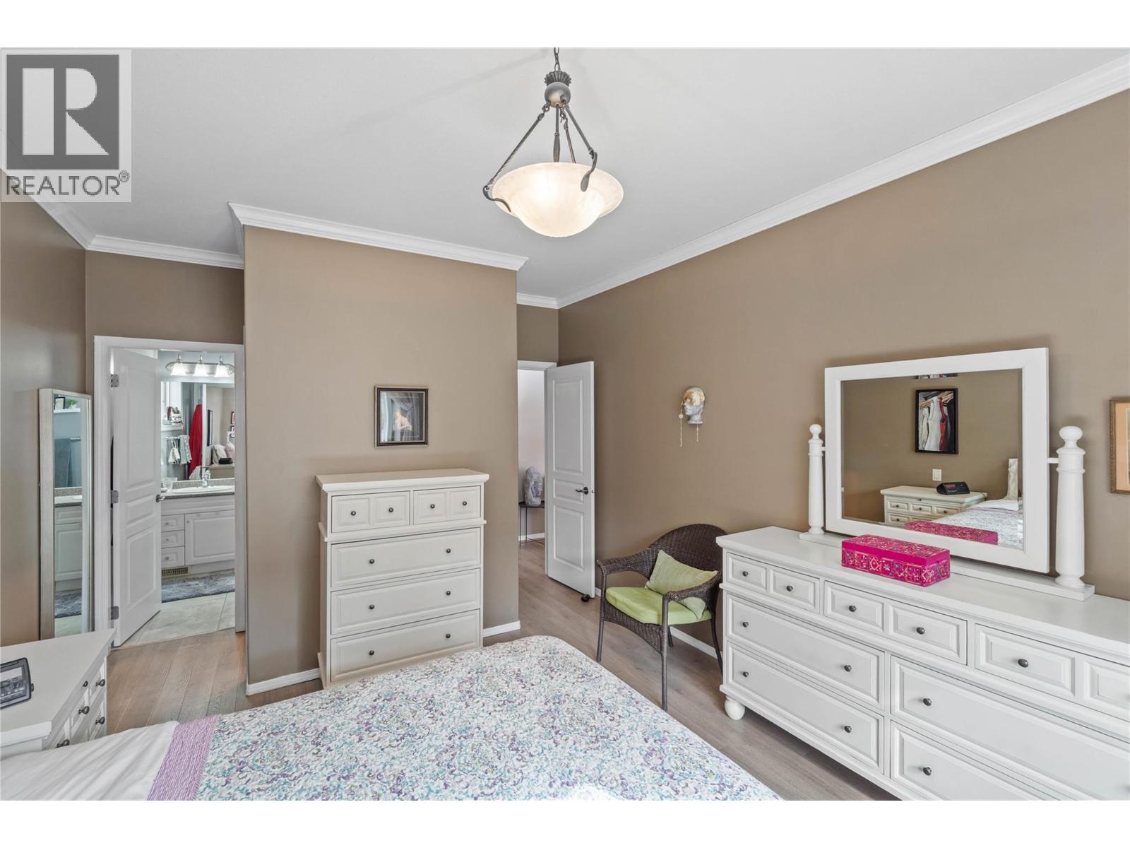 247 SAGEWOOD Court - 19