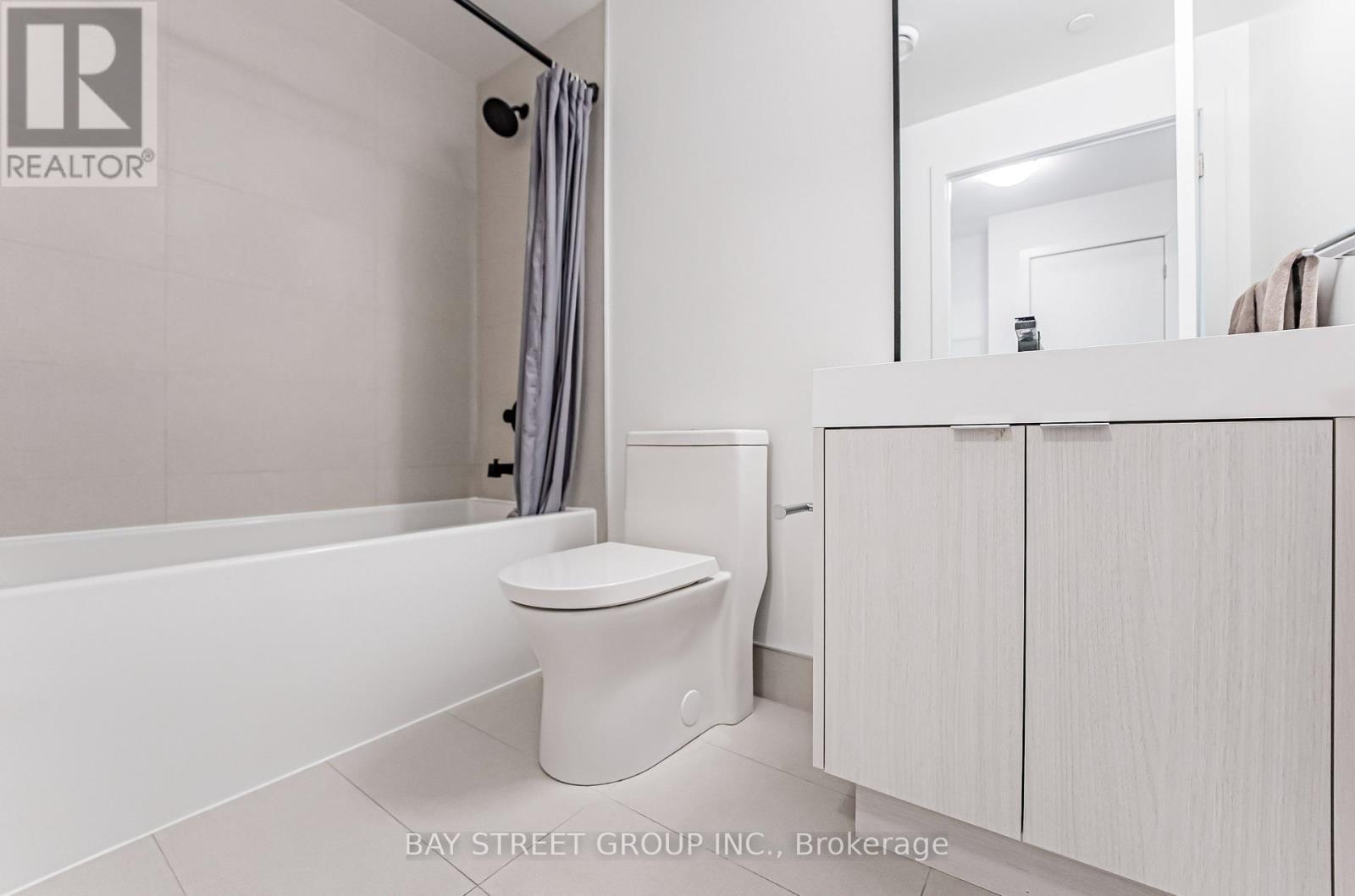 #526 250 LAWRENCE AVENUE W - 10