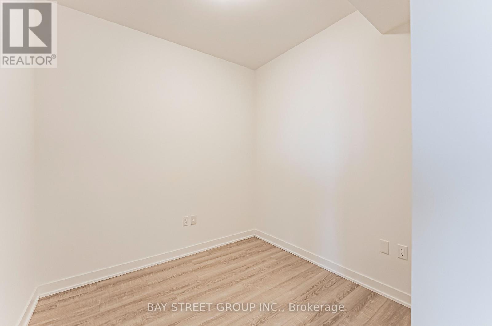 #526 250 LAWRENCE AVENUE W - 13