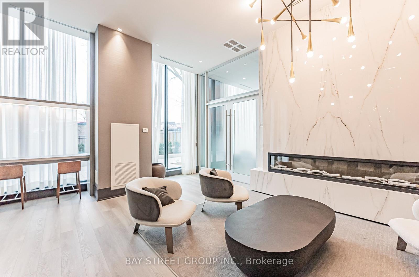 #526 250 LAWRENCE AVENUE W - 27