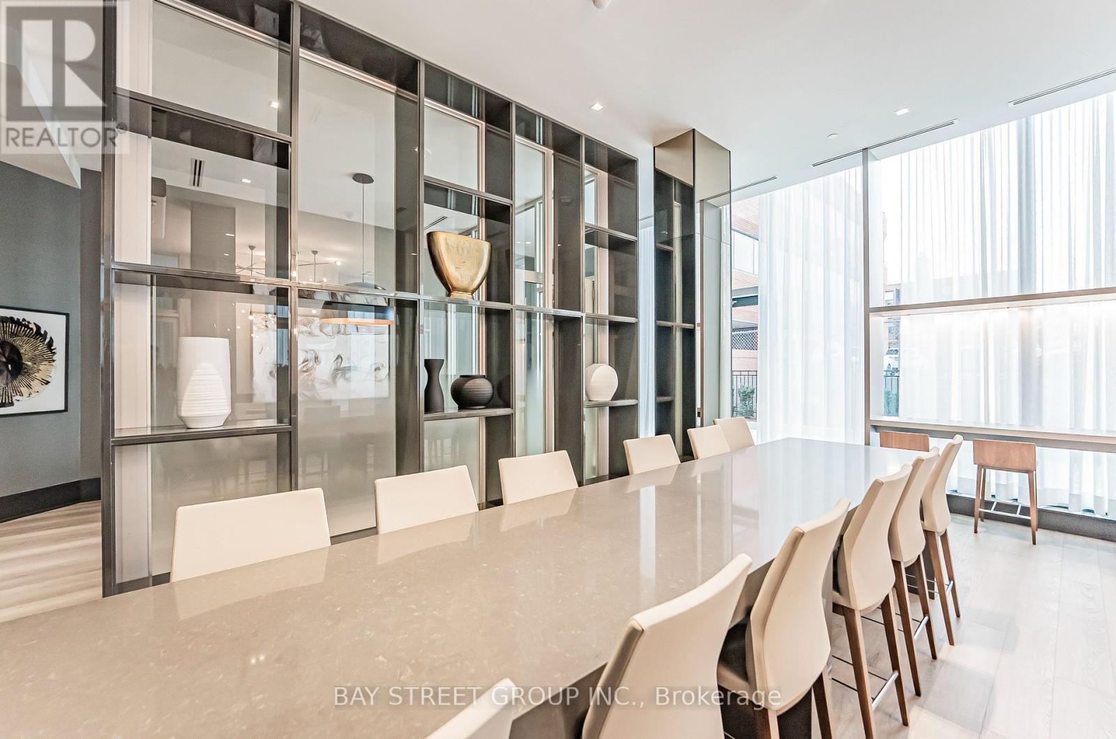 #526 250 LAWRENCE AVENUE W - 28