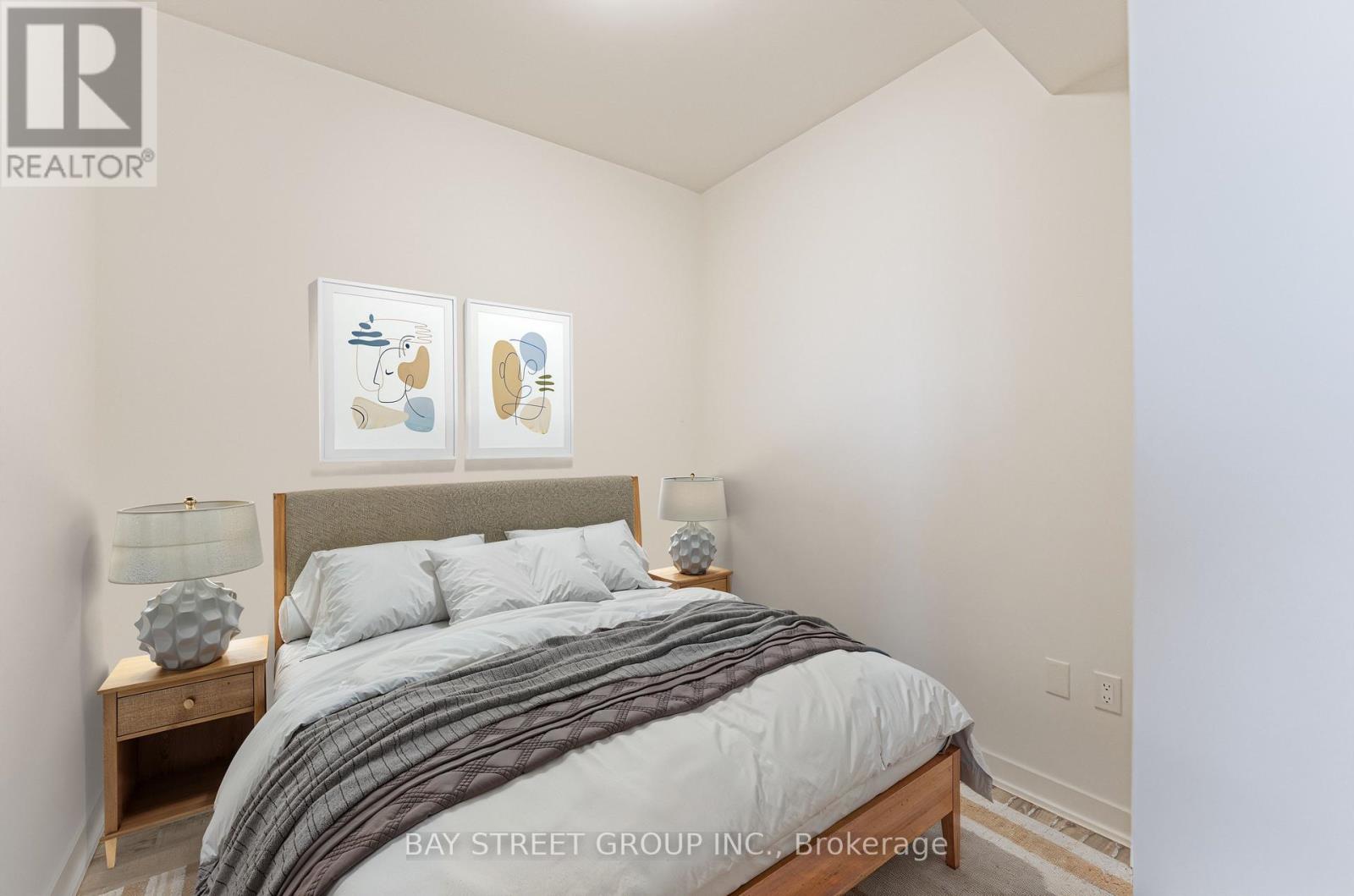 #526 250 LAWRENCE AVENUE W - 6