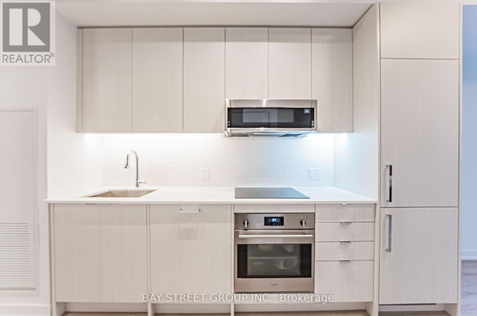 #526 250 LAWRENCE AVENUE W - 9