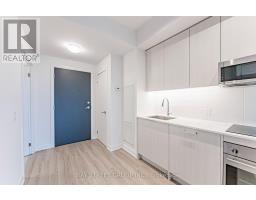 526 - 250 Lawrence Avenue W, Toronto, ON M5M1B2 Photo 8