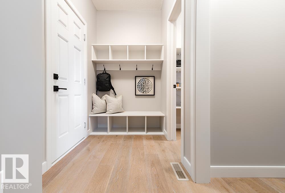 9389 COOPER BEND BN SW, Edmonton