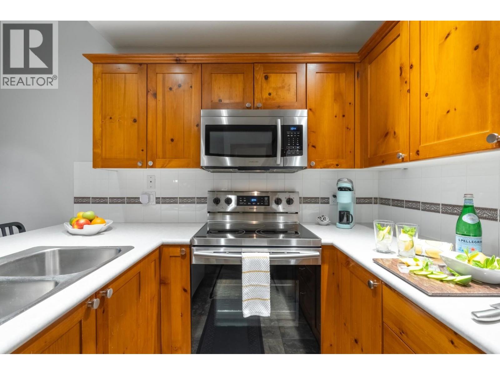 28 4385 NORTHLANDS BOULEVARD - photo 4