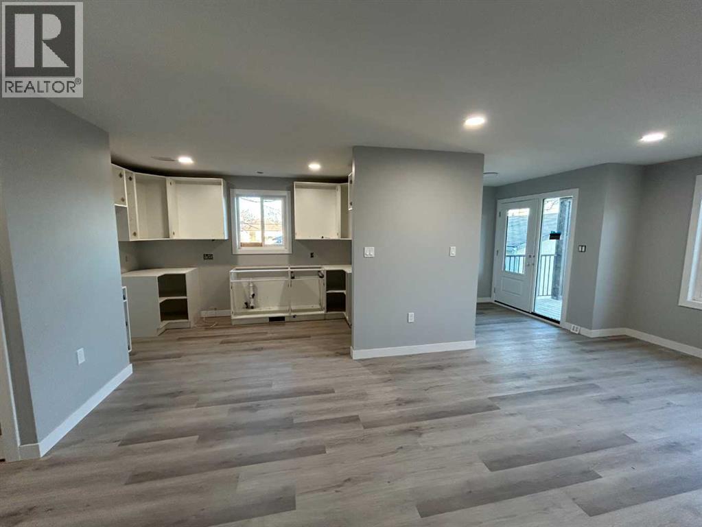 4, 969 2 Street SE - photo 4