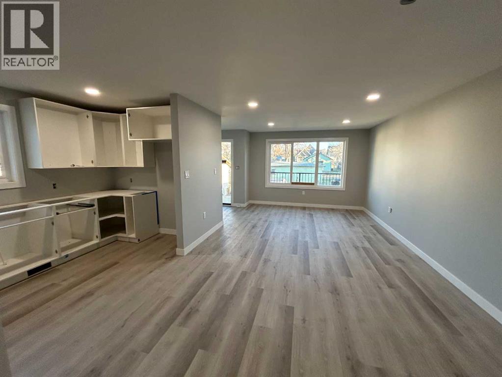4, 969 2 Street SE — photo 9