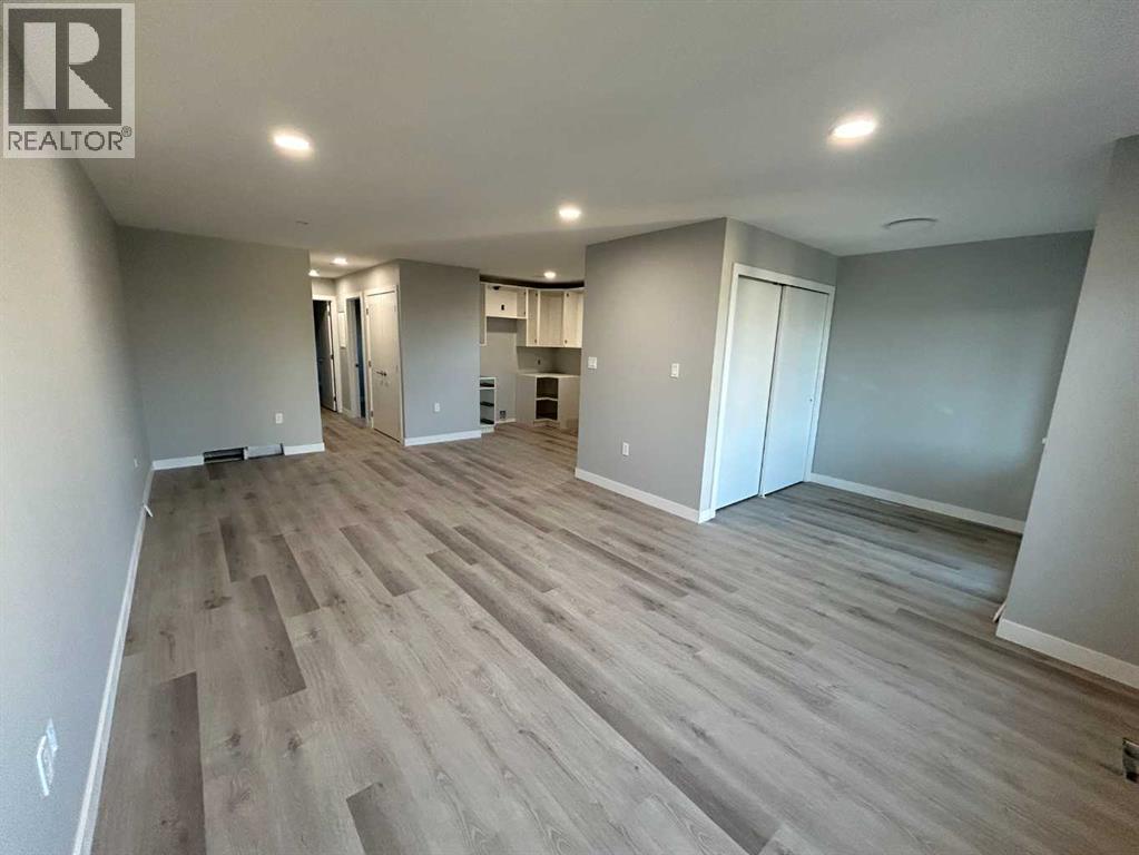 4, 969 2 Street SE — photo 10