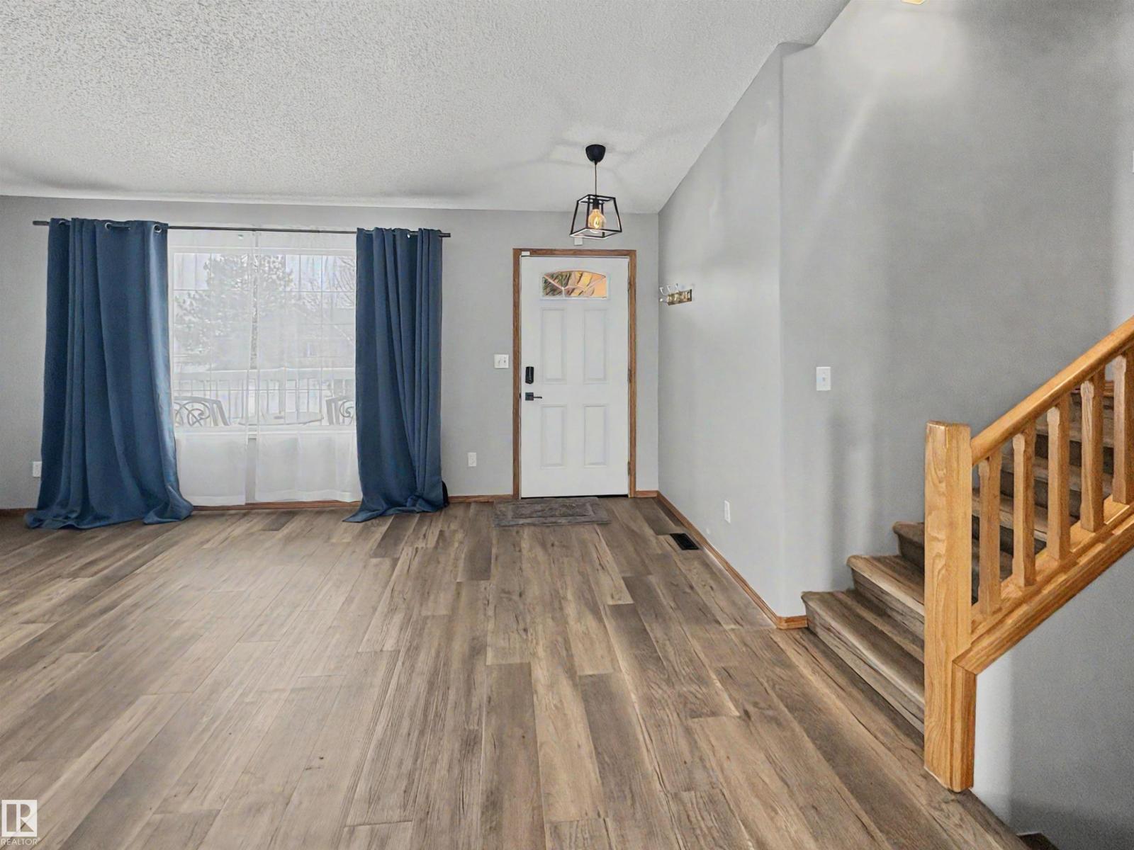 3803 40 AV — photo 3
