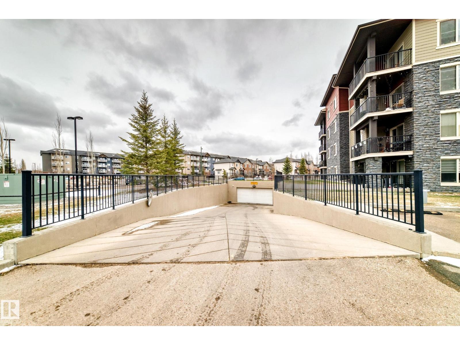 #404 12025 22 AV SW SW, Edmonton