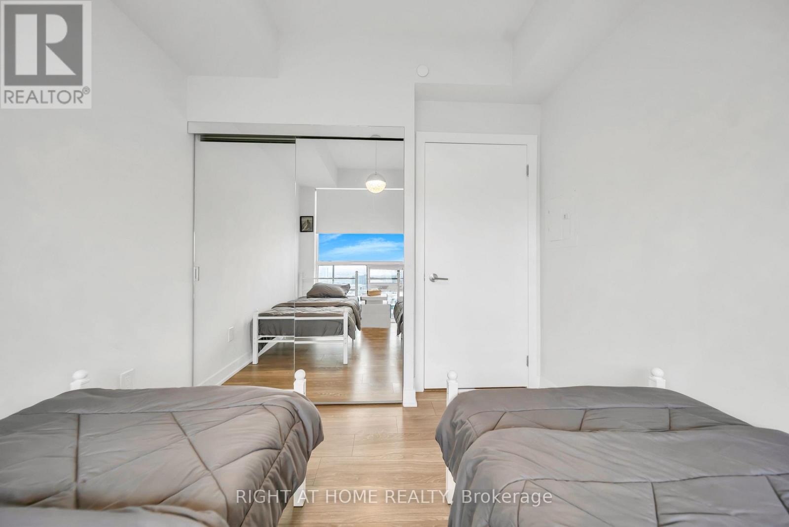 #3504 4130 PARKSIDE VILLAGE DRIVE - 32