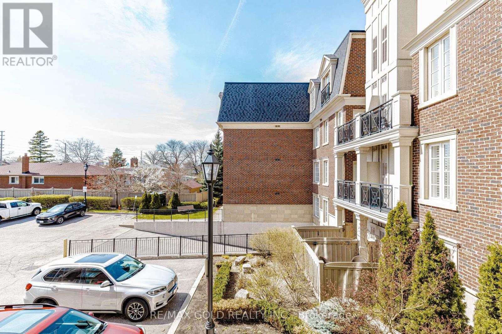 #223 3351 CAWTHRA ROAD - 39
