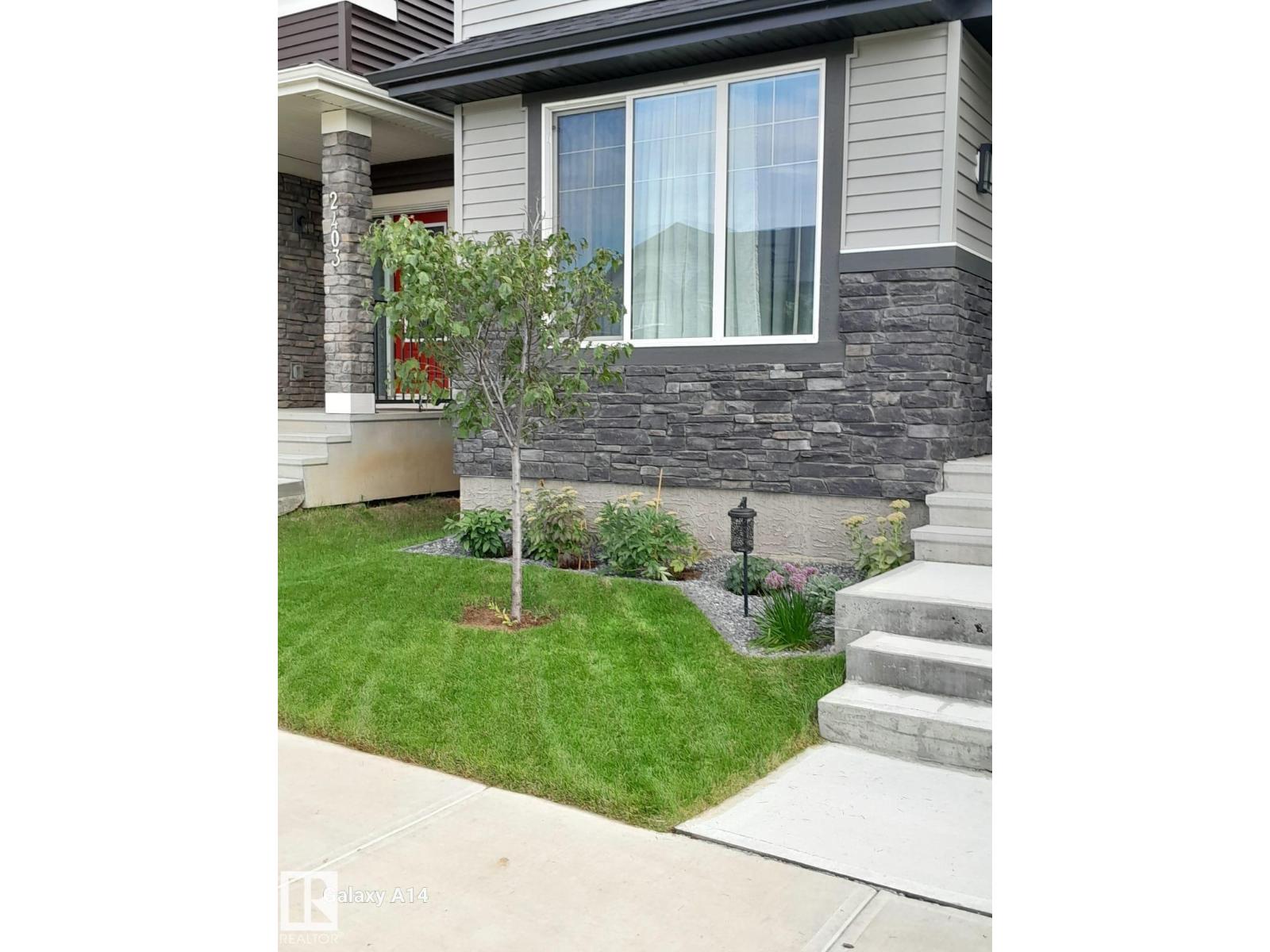 2405 TRUMPETER WY NW, Edmonton