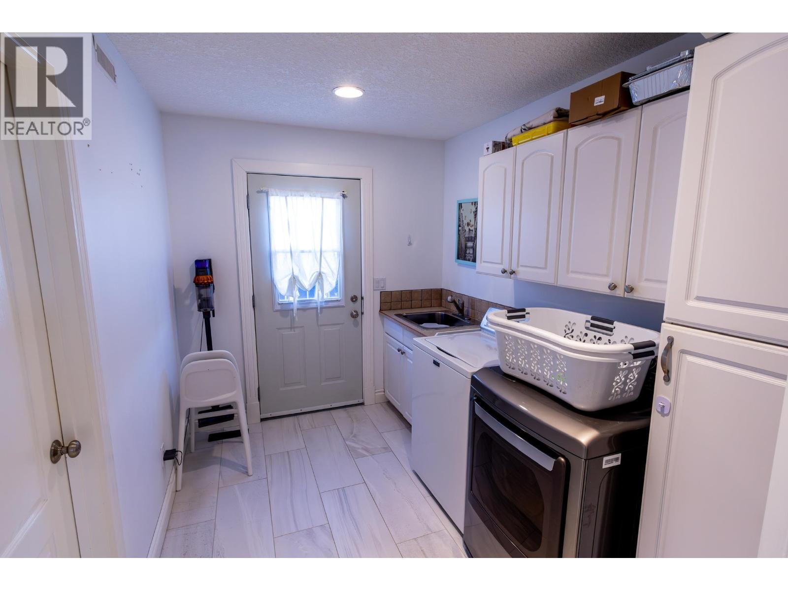 8807 110 AVENUE, Fort St. John