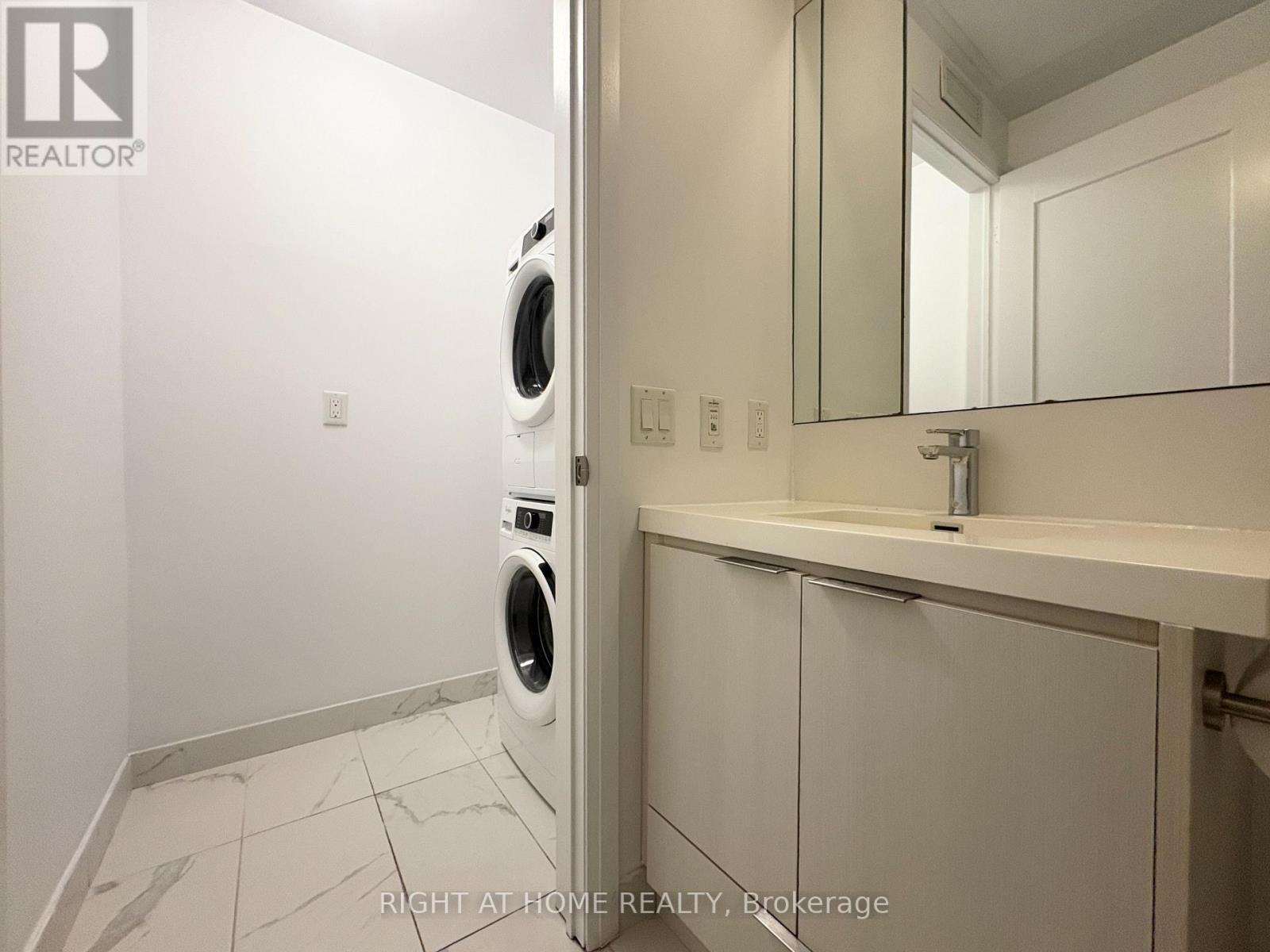#308 101 ERSKINE AVENUE - 10