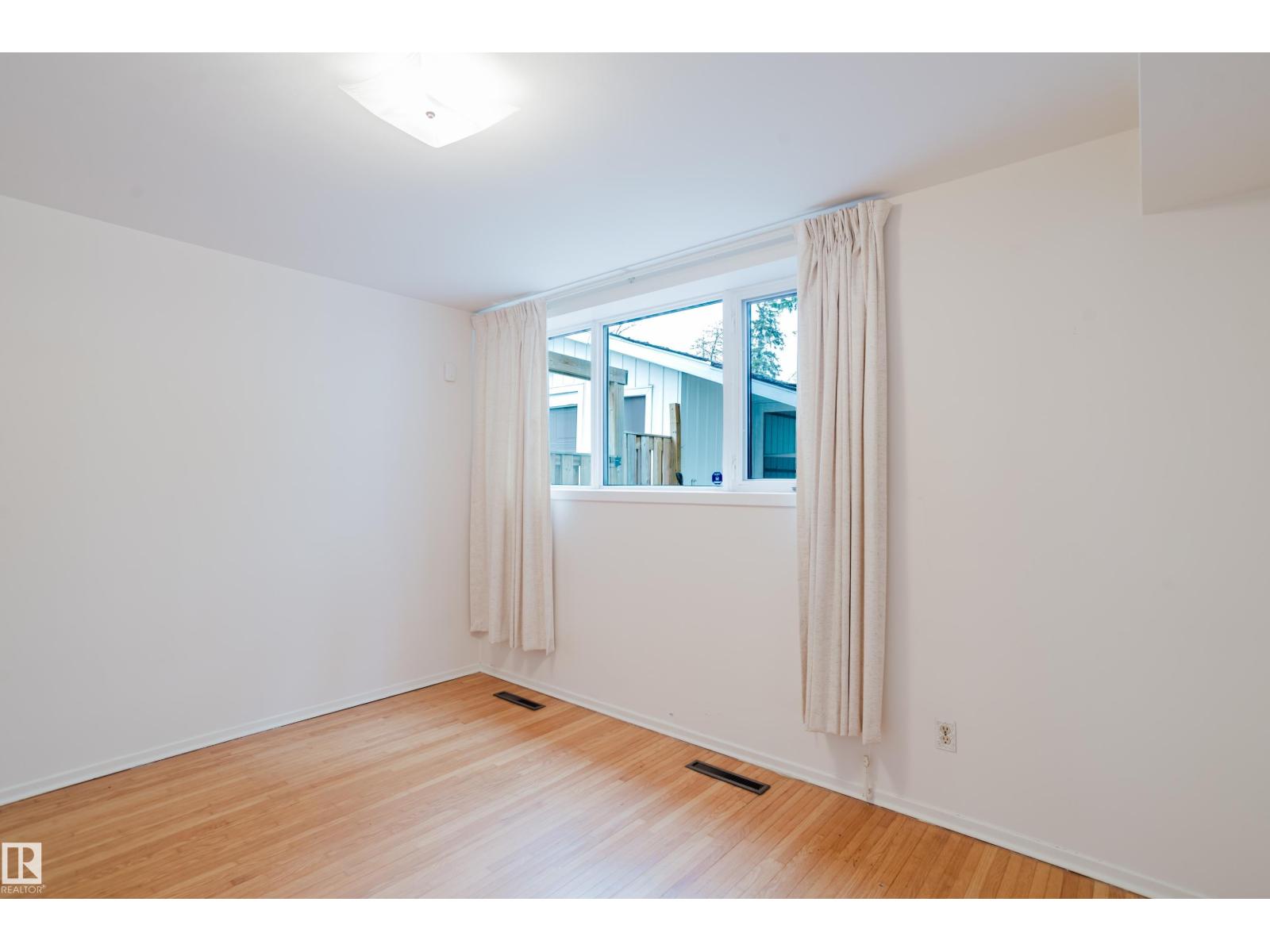 7907 SASKATCHEWAN DR NW, Edmonton