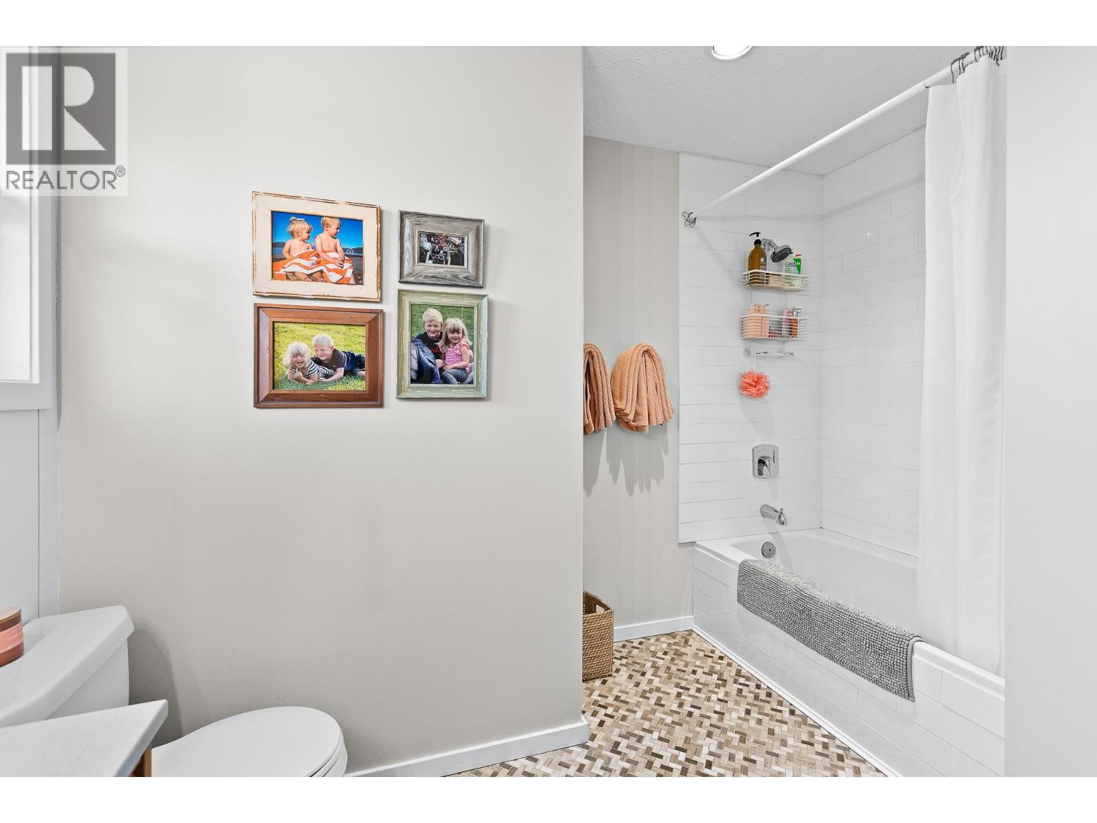 5317 Spalding Road - 55