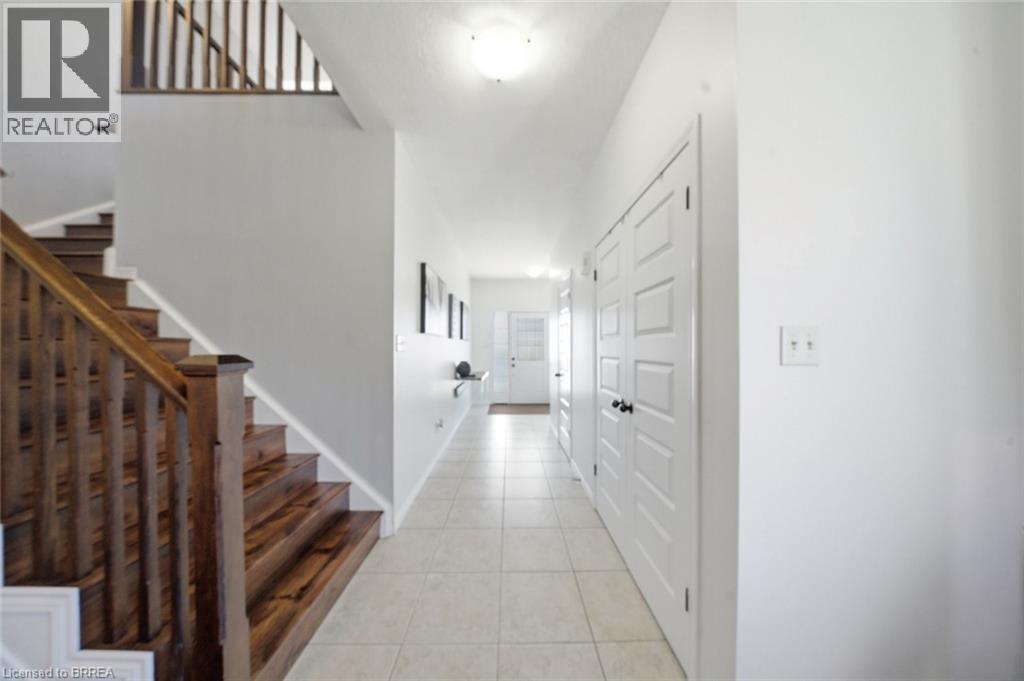 60 NIGHTINGALE Drive, Brantford, Ontario N3T0G3 - Photo 5