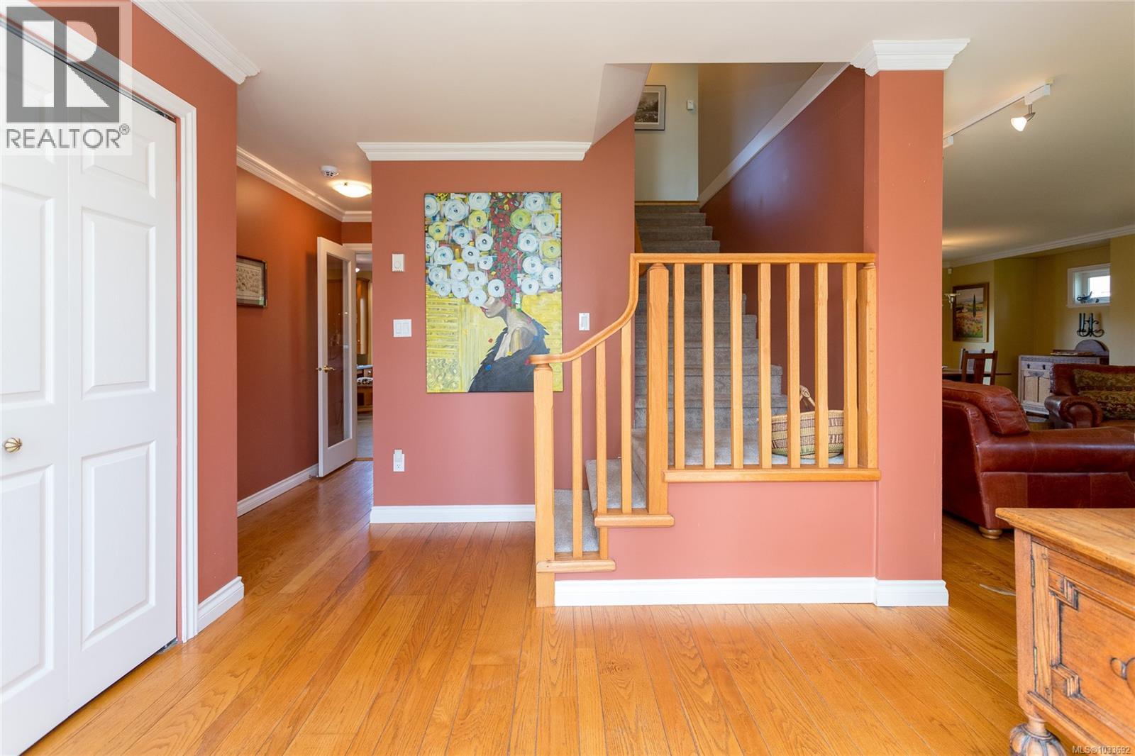 4094 Balsam Dr, Cobble Hill