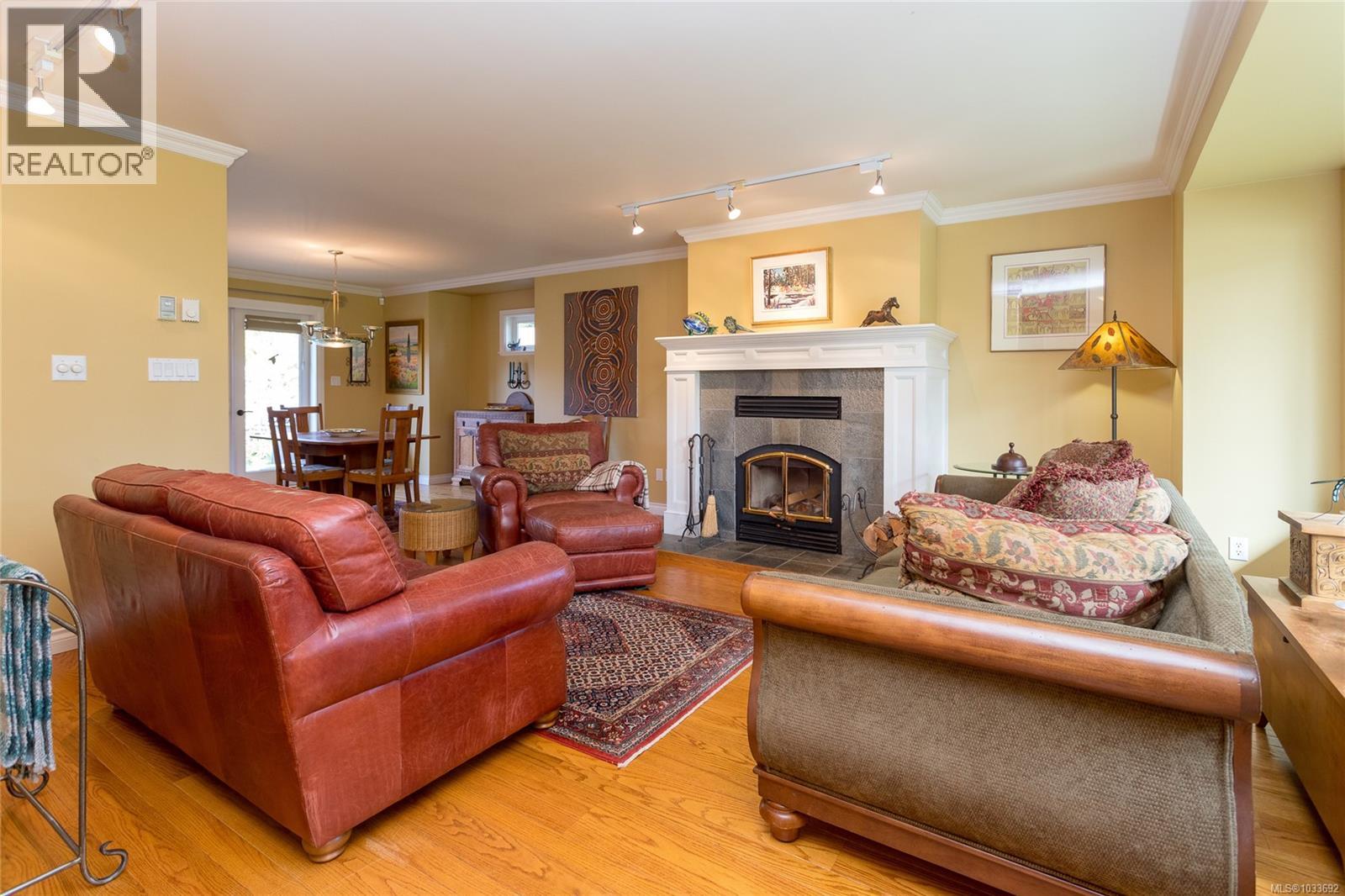 4094 Balsam Dr, Cobble Hill