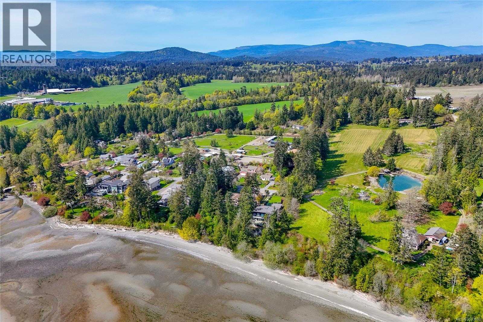 4094 Balsam Dr, Cobble Hill