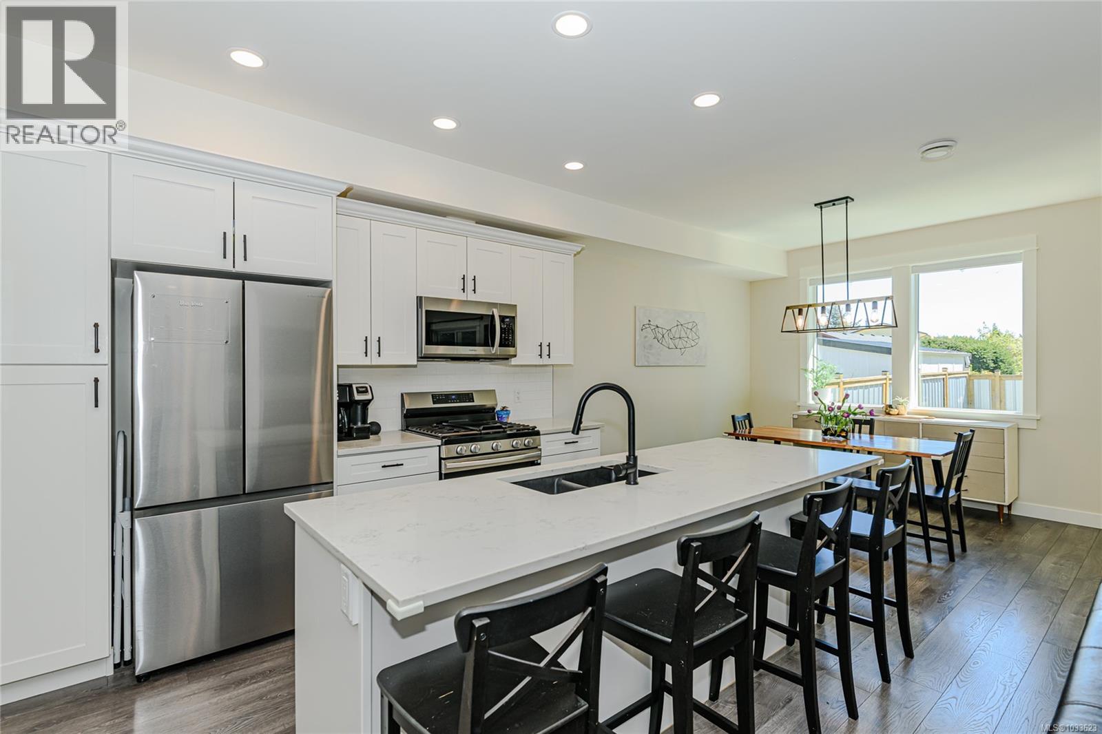 6899 Beaton Rd - 10