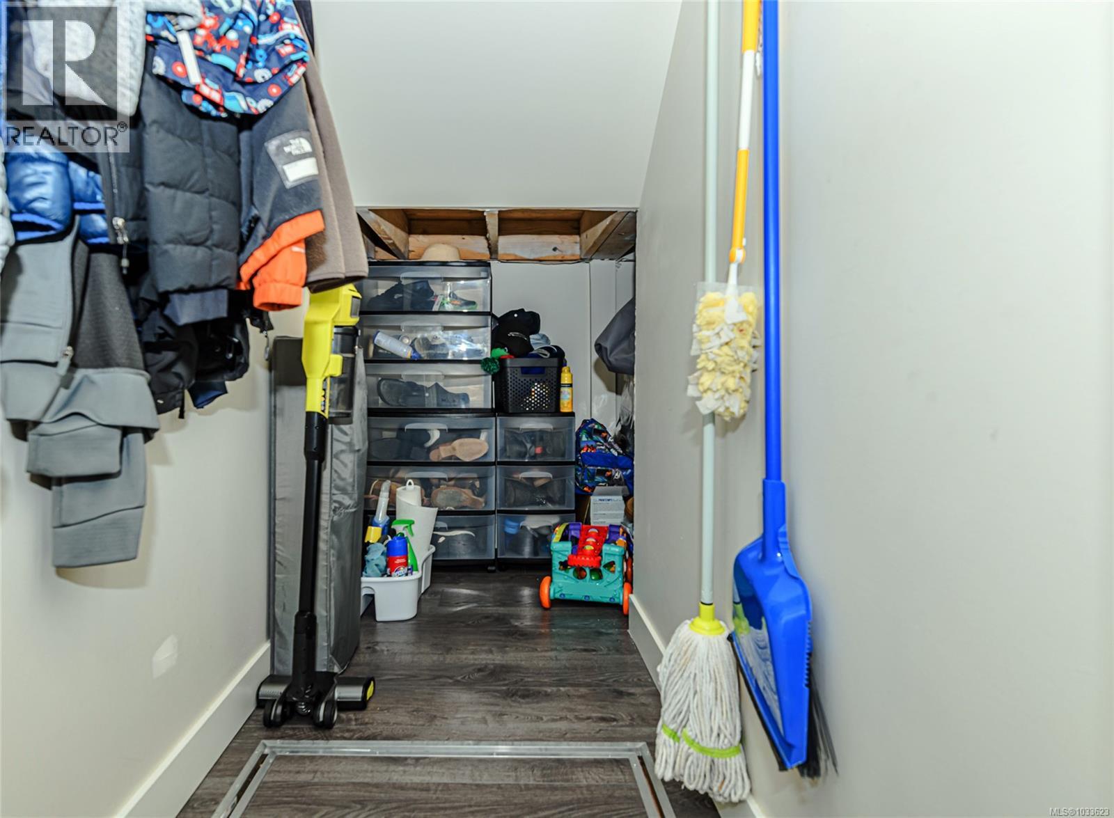 6899 Beaton Rd - 37