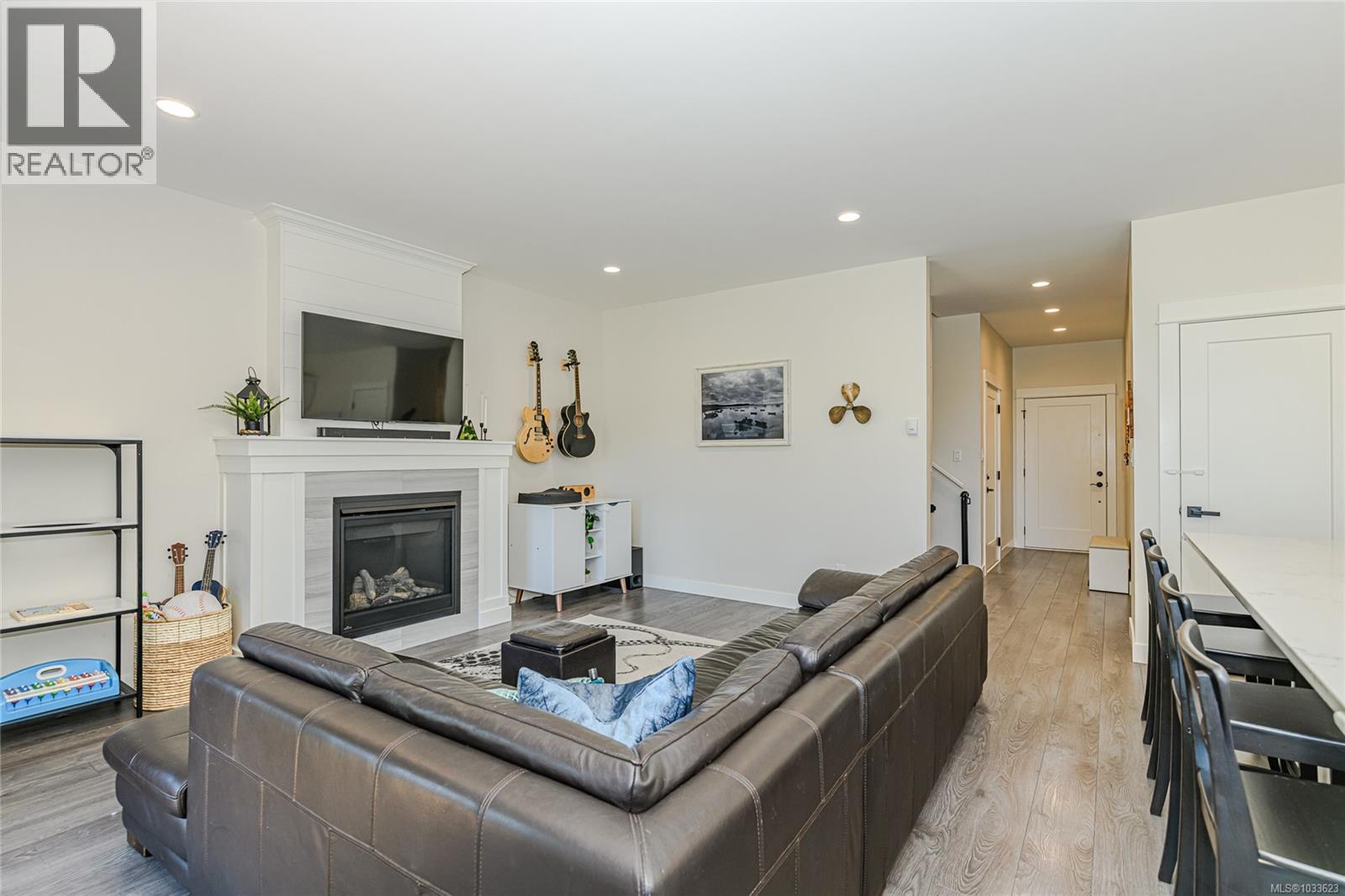 6899 Beaton Rd - 7