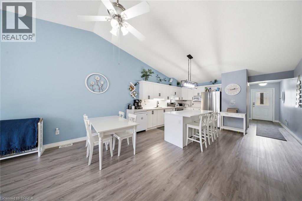 385 PARK Road N Unit# 10, Brantford, Ontario, N3R0A1 — Photo 11