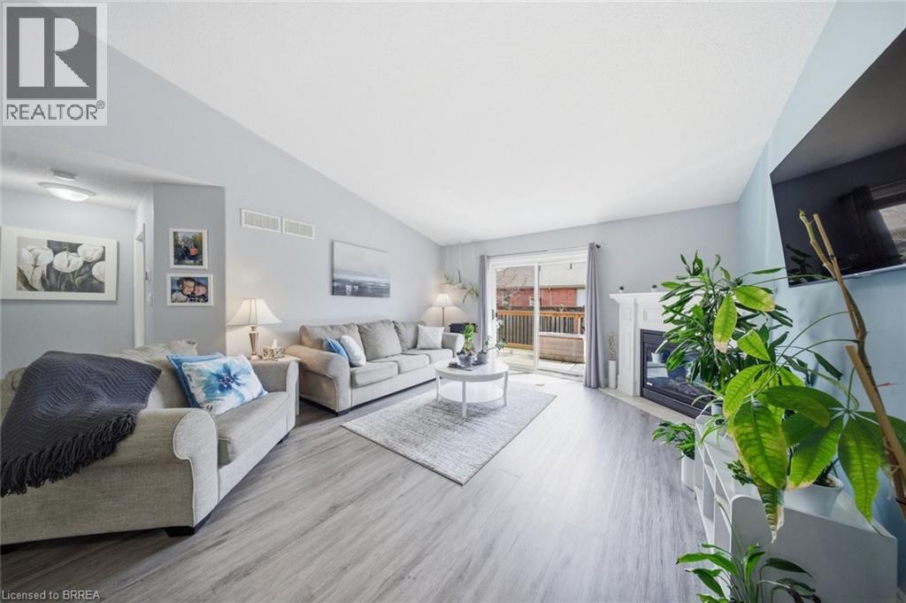 385 PARK Road N Unit# 10, Brantford, Ontario, N3R0A1 — Photo 12