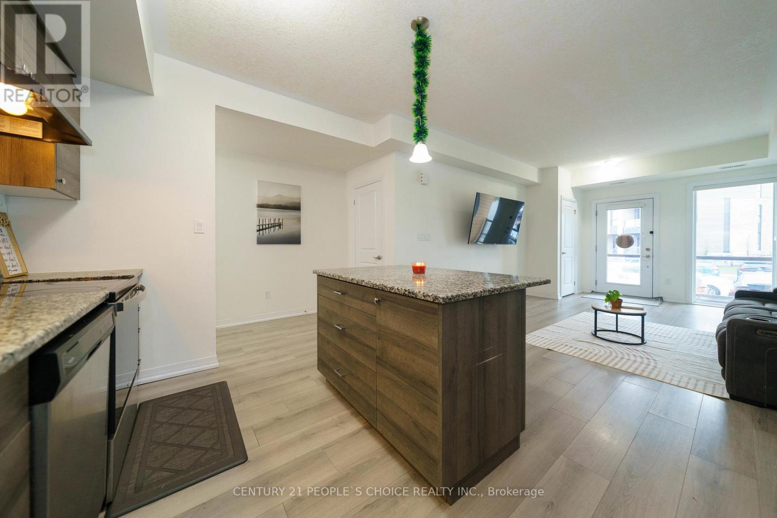 #48 - 261 WOODBINE AVENUE — photo 15