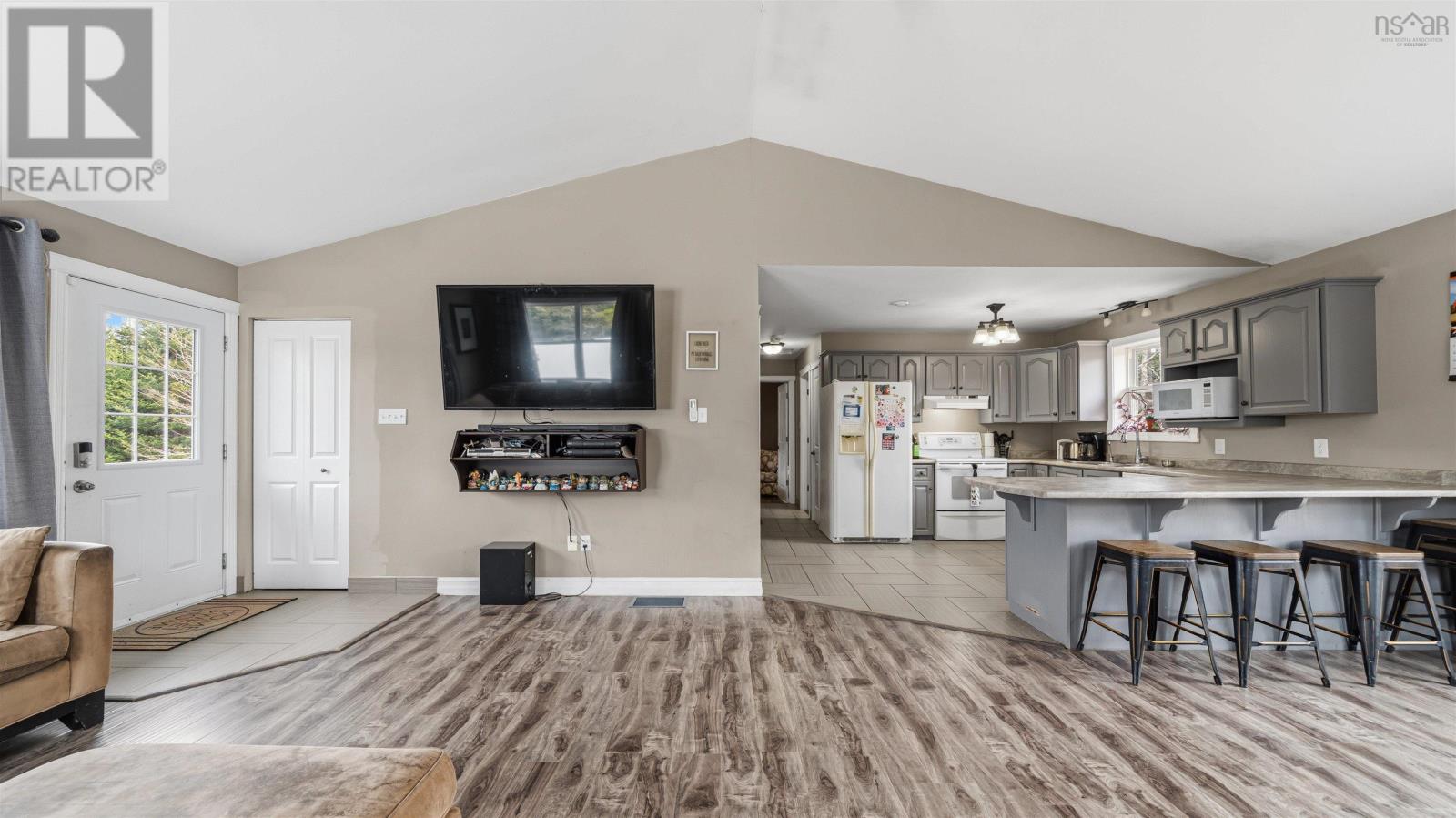 Property 11 of 49 of 206 Les Collins Avenue