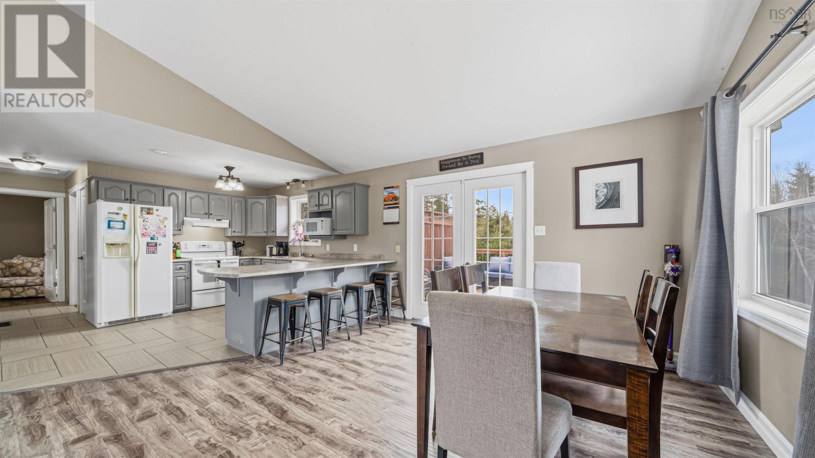 Property 12 of 49 of 206 Les Collins Avenue