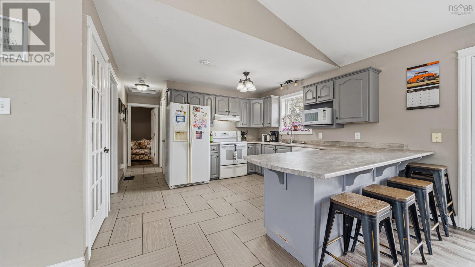 Property 18 of 49 of 206 Les Collins Avenue